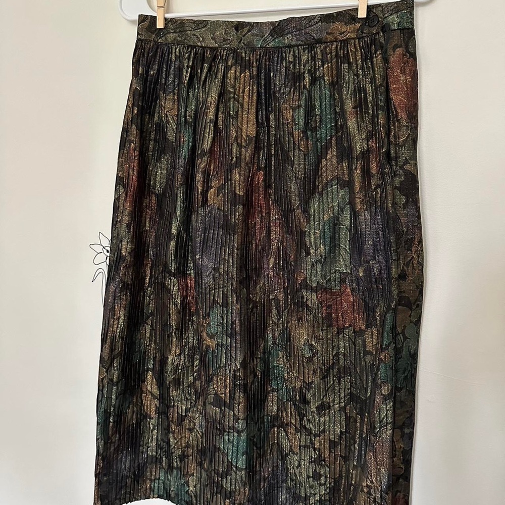Black and Green Metallic Skirt with Floral Pattern